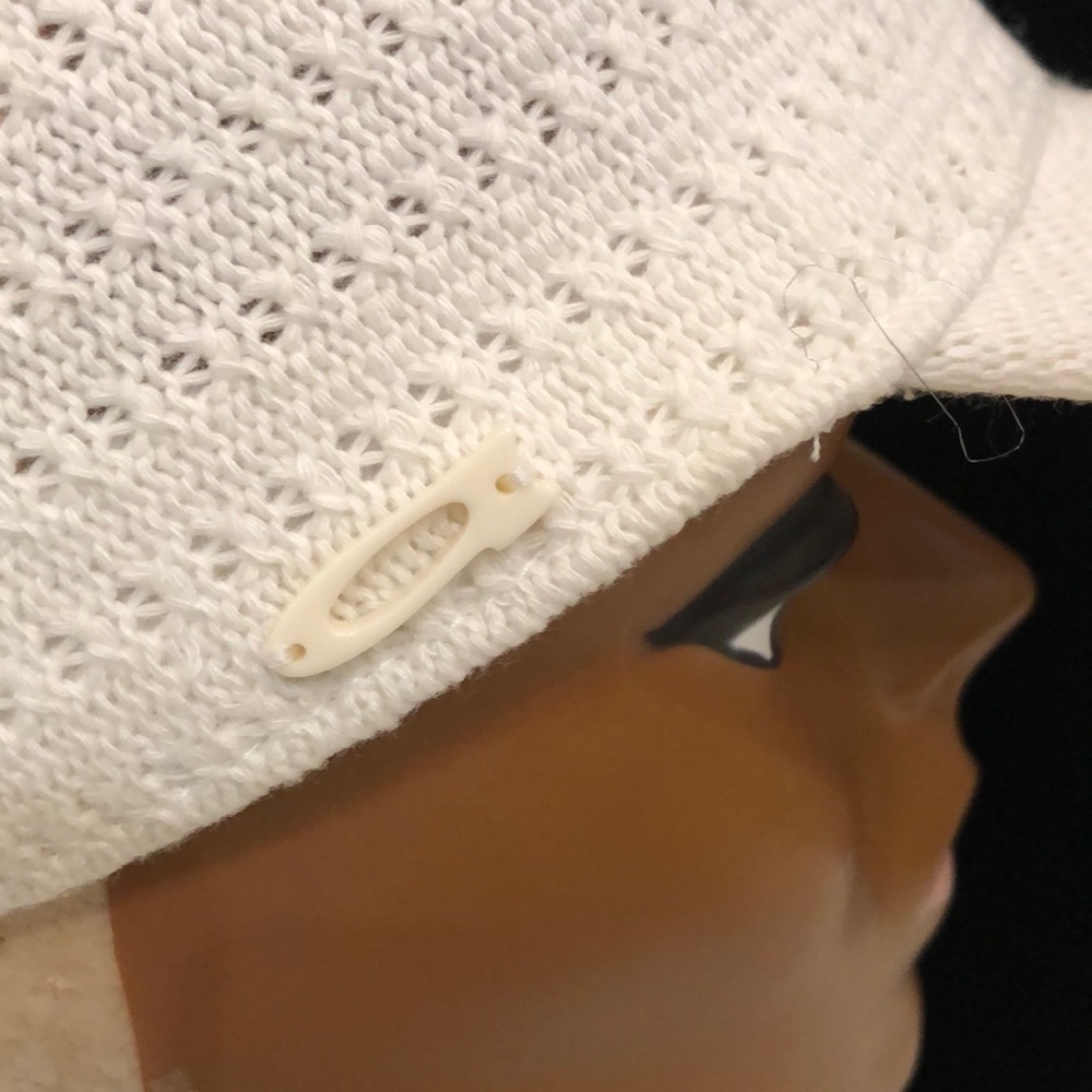 August hat - Picture 2 of 8